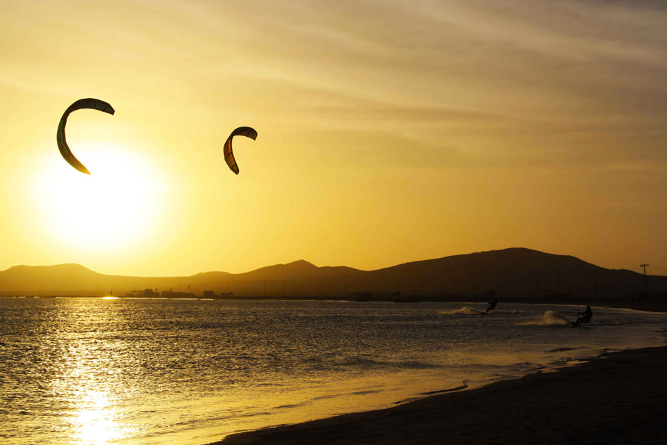 Kitesurfing Colombia, Adventure sports Colombia