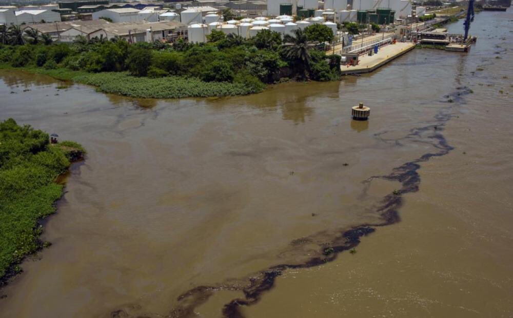 Oil Spill, La Lizama