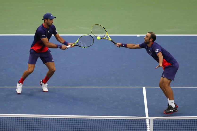 It is Cabal and Farah's second grand slam title together. 