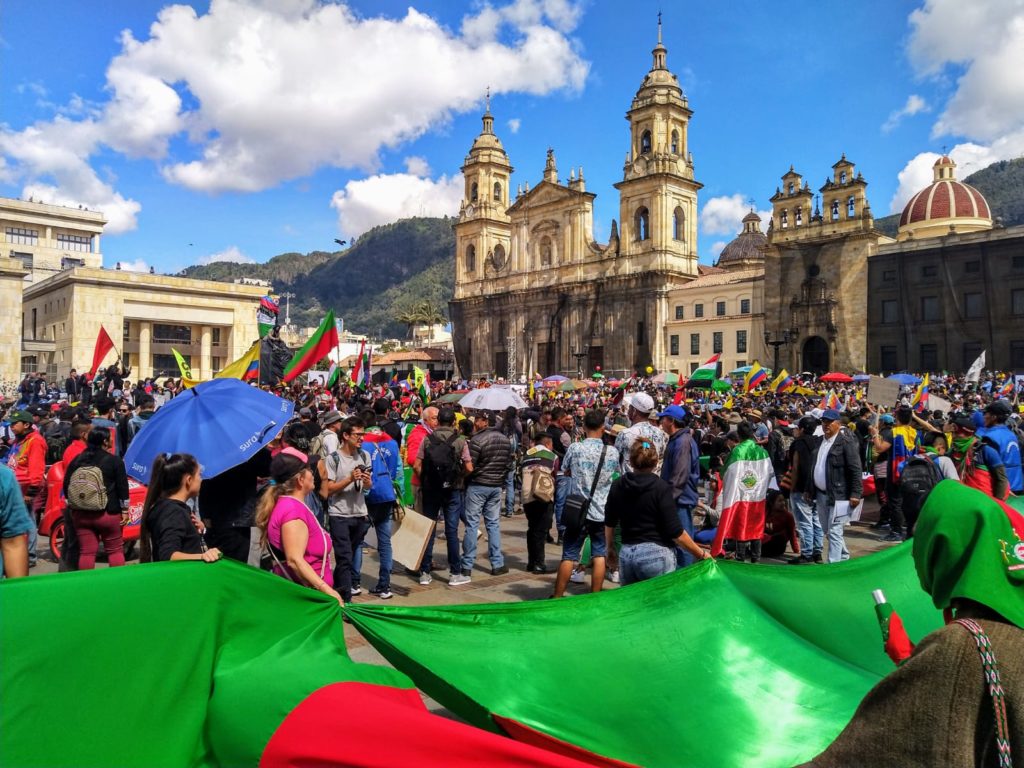 The Guardia Indígena arrives at the Plaza Bolívar in the centre of Bogotá to continue the protest.