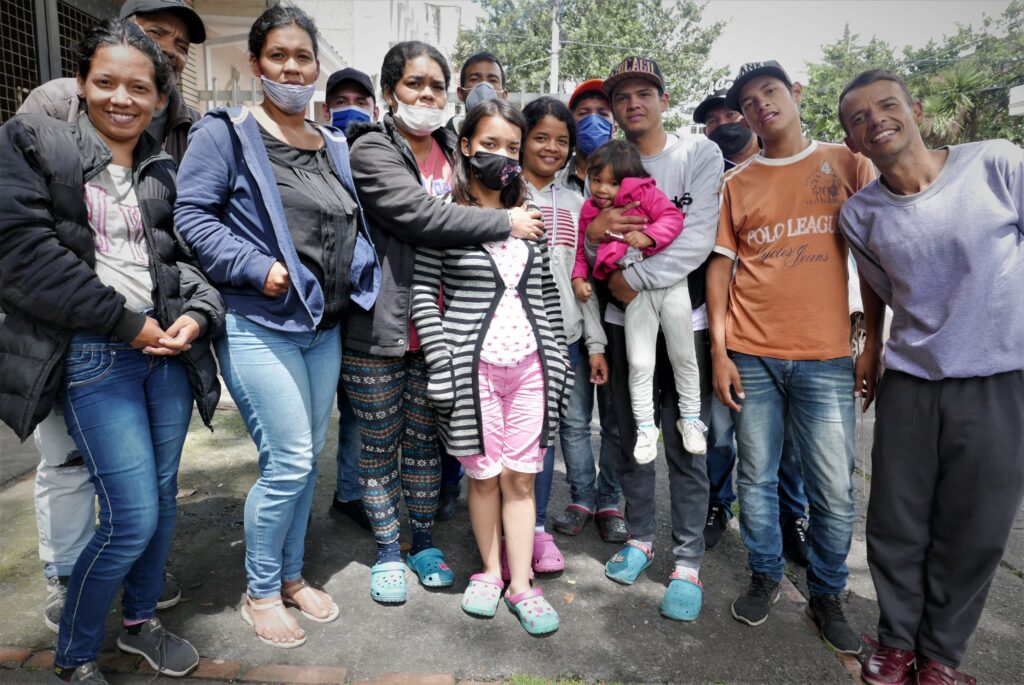 Venezuelans searching for lodging in  Bogotá today. Some families are sleeping on the street after being summarily evicted from hostels in the city centre during the lockdown.