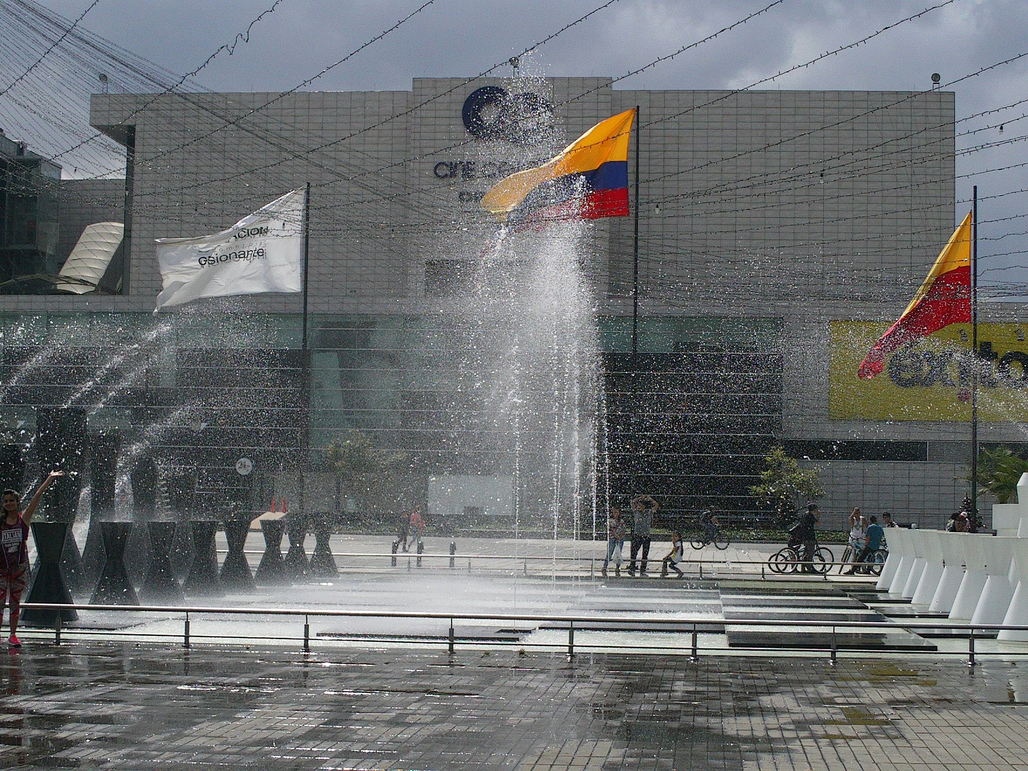 Dispatches: Gran Estación Plaza, Bogotá