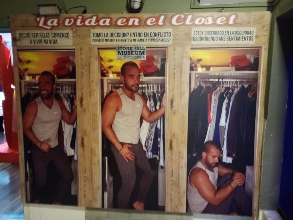 La Vida en el Closet - an artwork showing the problems some Colombians face coming out as gay