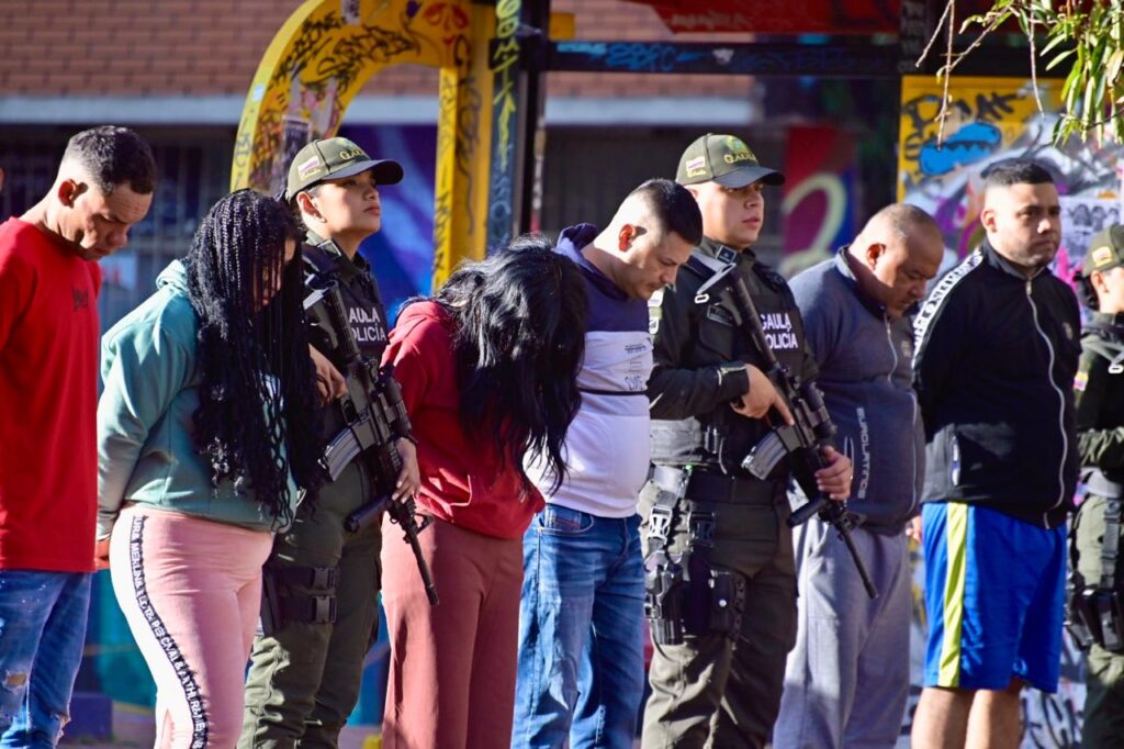 La 57 gang after their capture this week. They are accused of drugging and robbing. Photo: Secretariat of Security Bogotá