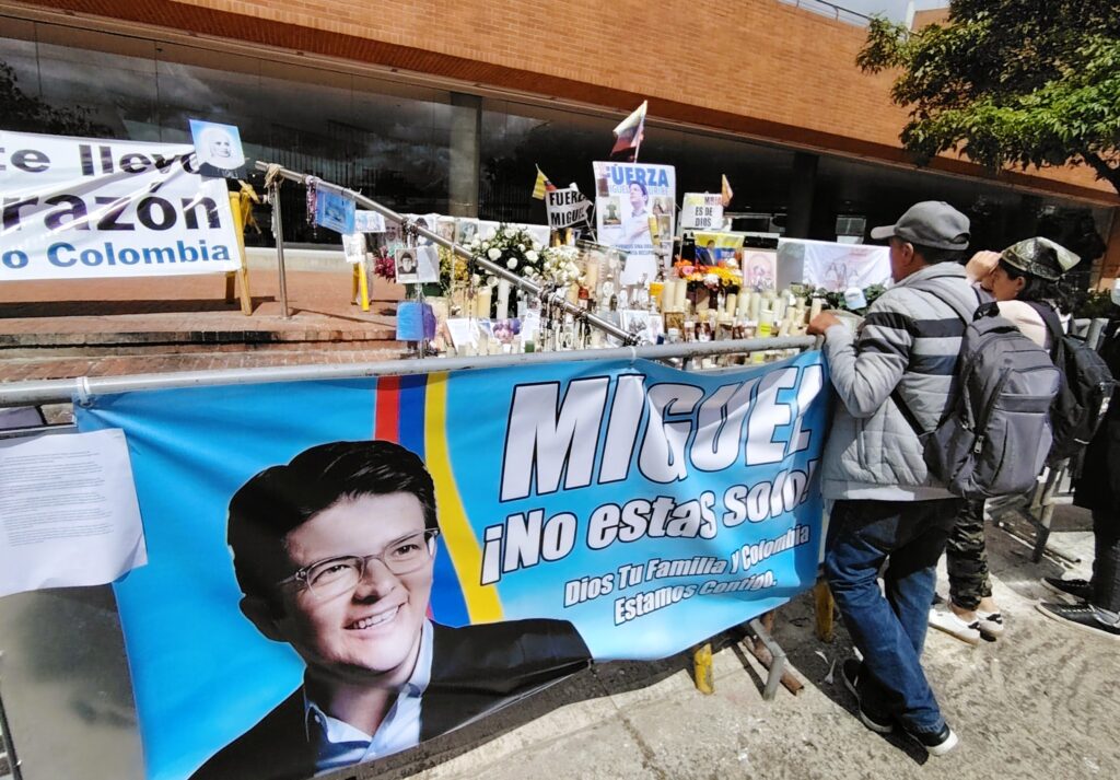 Vigil for Miguel Uribe outside the Bogotá hospital where he later died. Photo: S Hide.